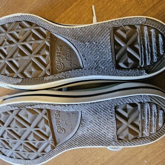 Converse ALL- Star women's size 9  mens 7 - Picture 2 of 5